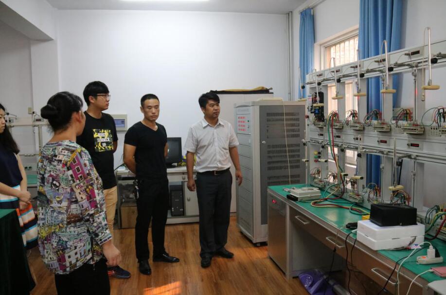 新乡市检测中心开展质量月活动